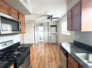 2214 W Touhy Ave APT 2E, Chicago, IL 60645