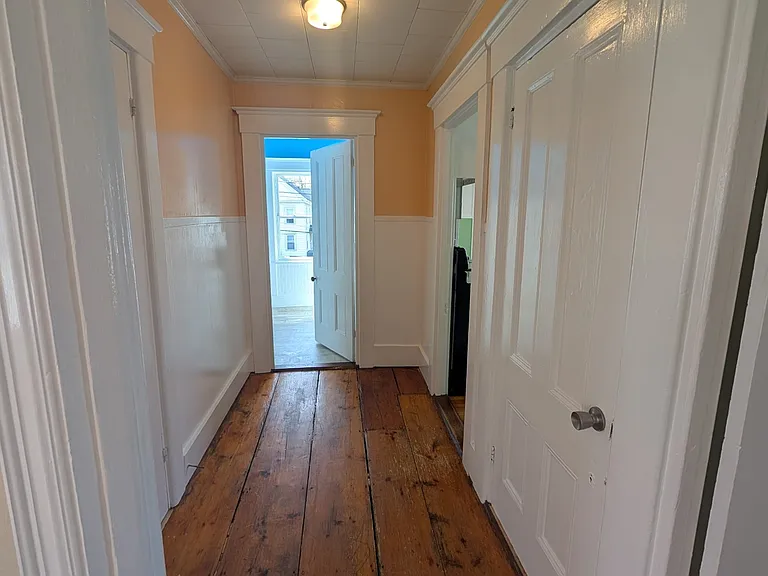 Brunswick Ave — Photo 26