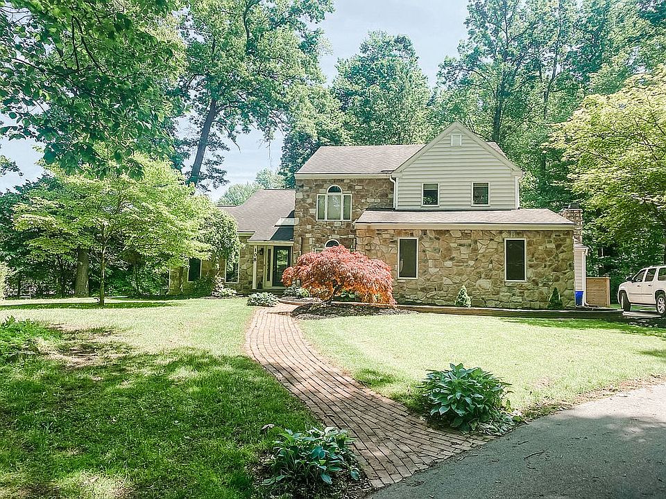 1st image of 108 Great Oak Dr