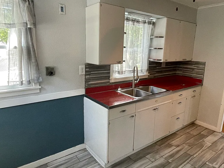1706 Warren Rd — Photo 16