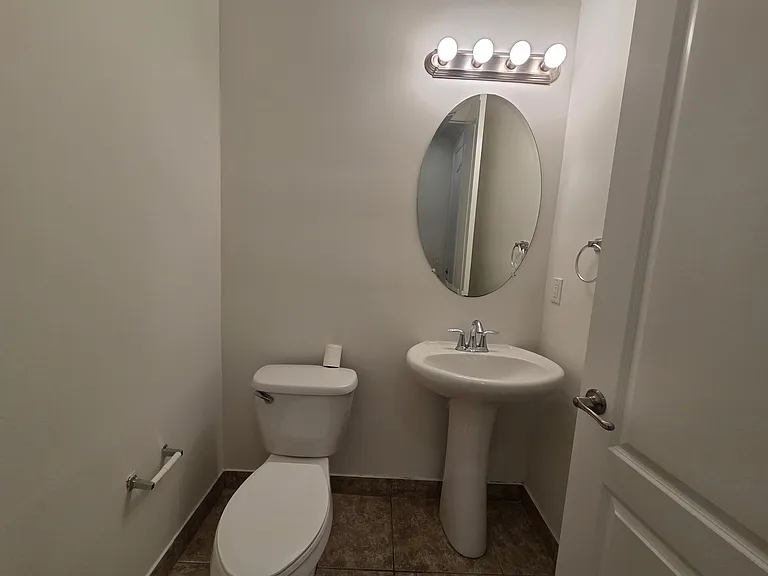 4507 Mediterranean Cir — Photo 9