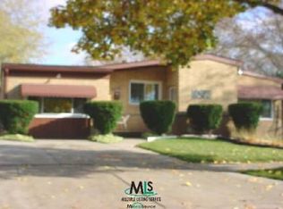 24100 Beverly St, Oak Park, MI 48237