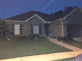 8 Cornerstone Dr, Columbia, MS 39429