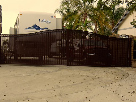 4th image of 9745 Carrari Ave
