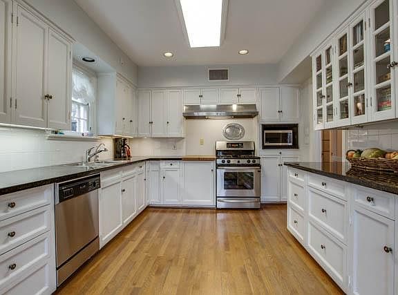 4th image of 3629 Princeton Ave