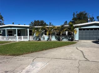 205 81st Ave NE, Saint Petersburg, FL 33702