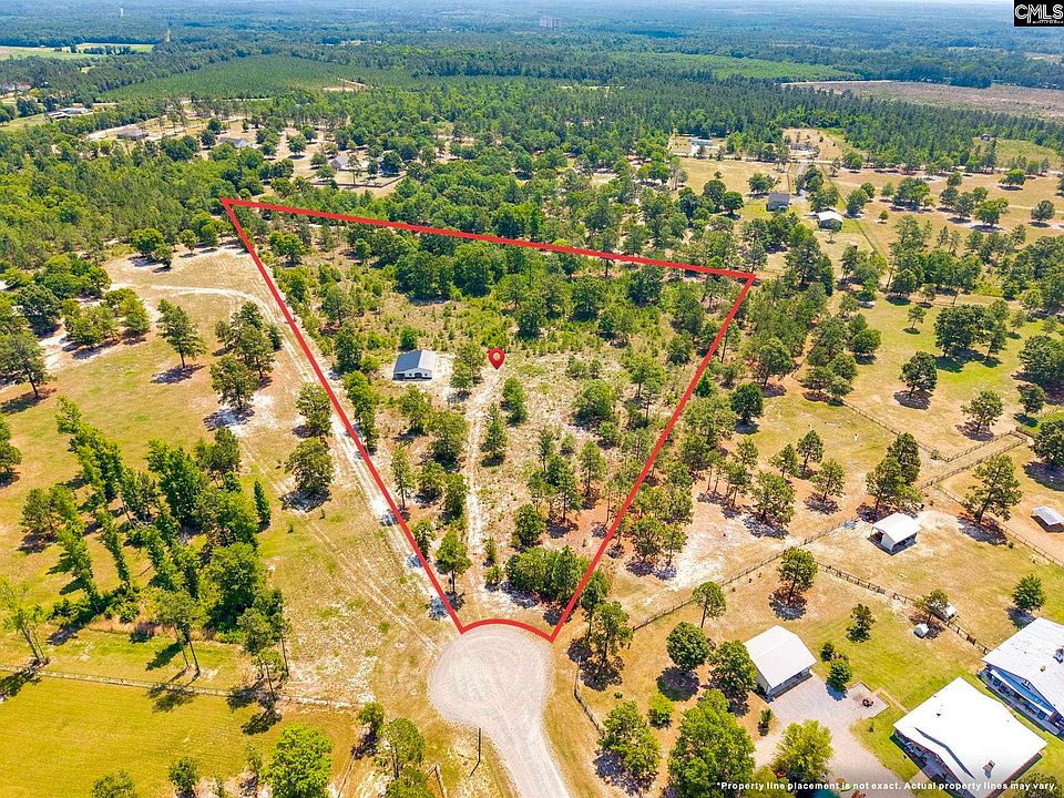 1st image of 443 Hound Hollow Rd