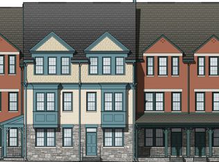 920 Slaters Ln, Alexandria, VA 22314