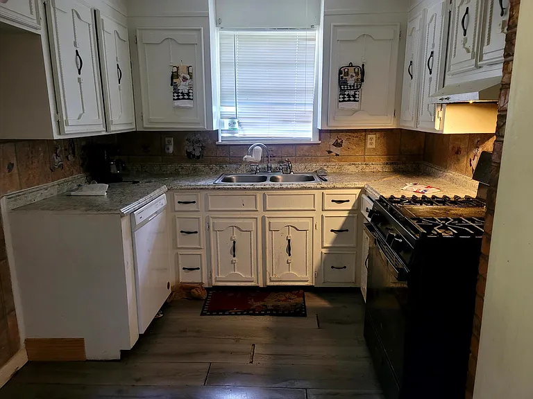 4540 Curtis Ln — Photo 6