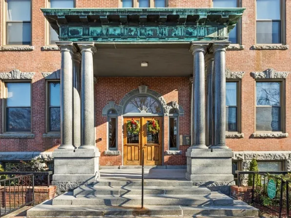 94 Newbury Ave APT 403, Quincy, MA 02171