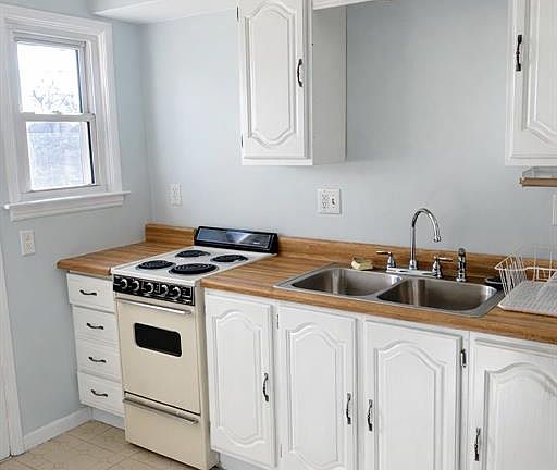3rd image of 8520 Ava Dr