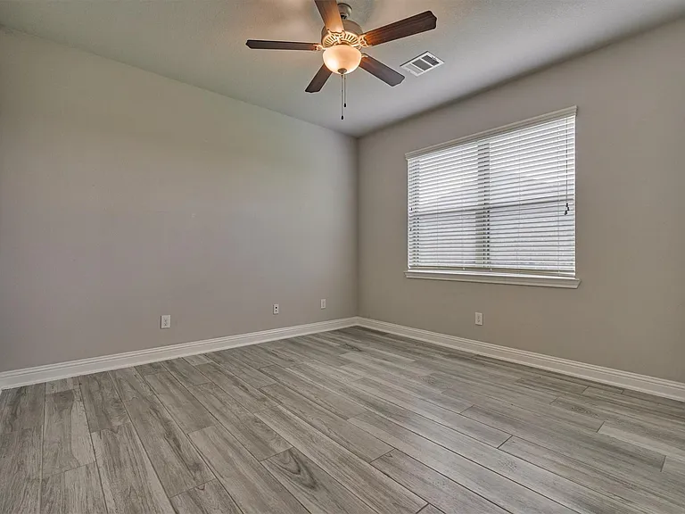 180 Racetrack Ln — Photo 29