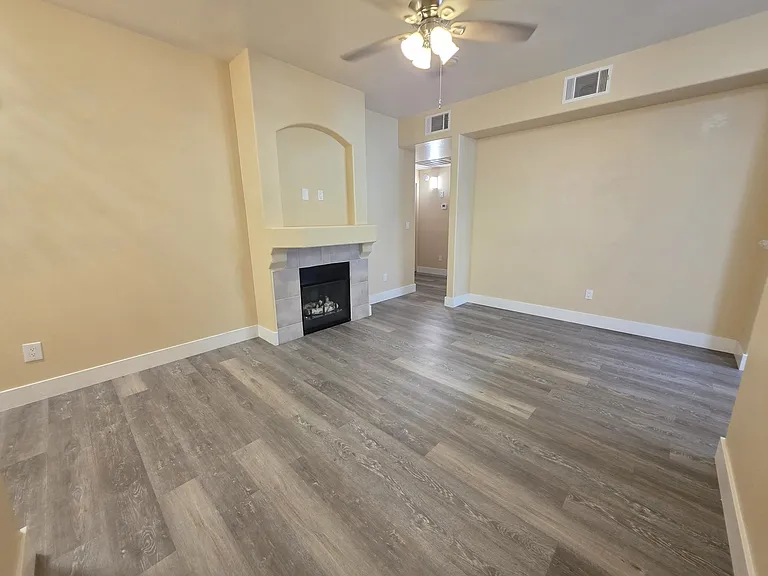 9050 W Warm Springs Rd #1077 — Photo 4