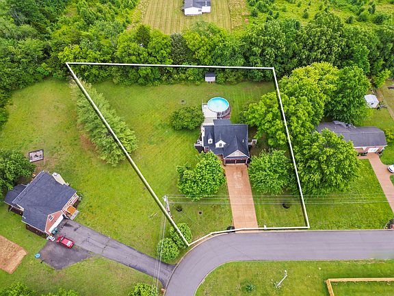 3rd image of 128 Cody Ct