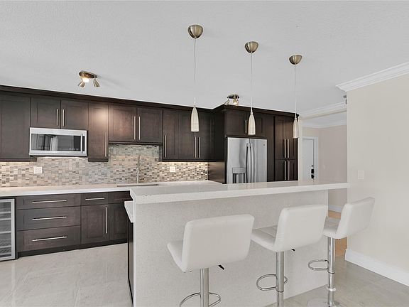 3rd image of 250 E Royal Palm Road #2A
