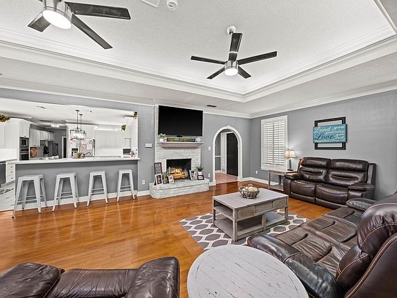 5th image of 1701 Meadowhill Dr