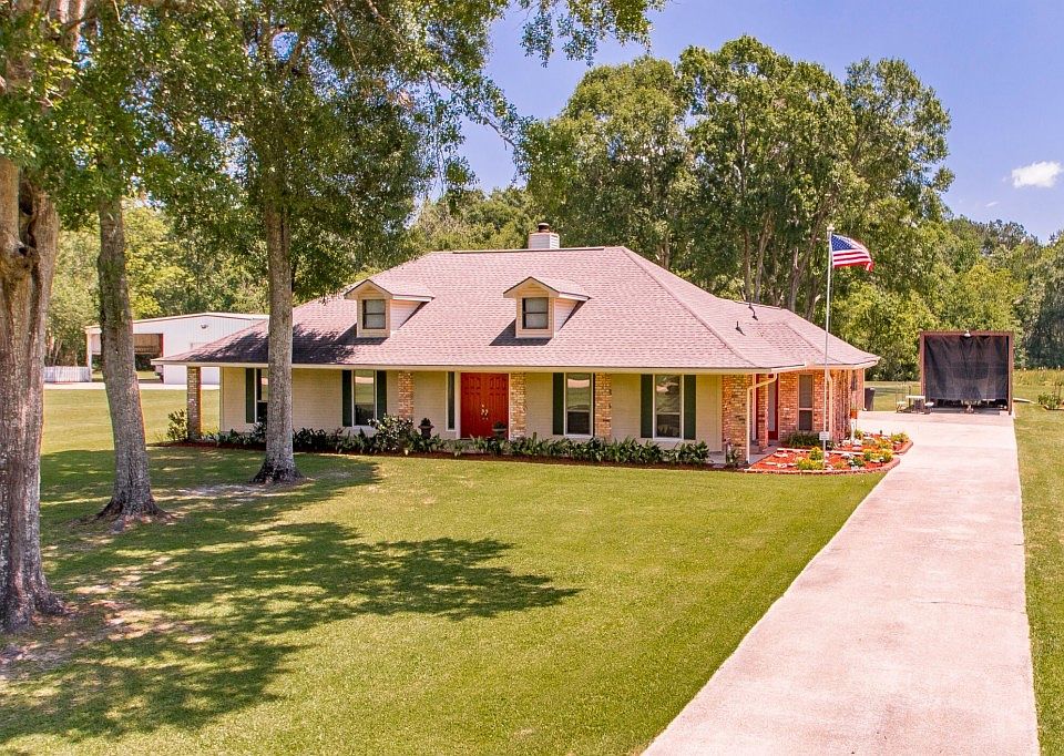 1st image of 12214 Whispering Oaks Dr