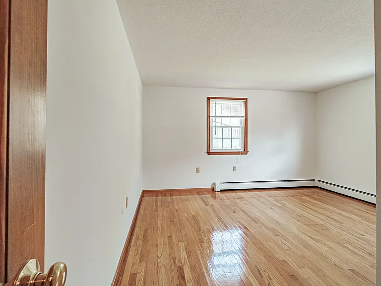 29 Collins Rd #D — Photo 11