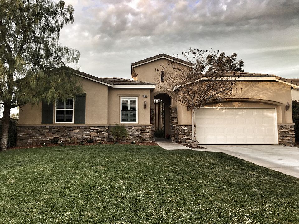 1st image of 36739 Cottonwood St