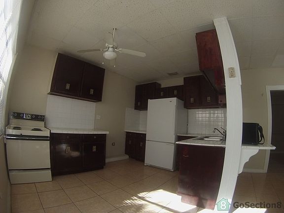 4th image of 501 E Gateway Blvd