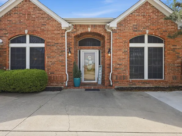 1917 Vintage Dr, Corinth, TX 76210