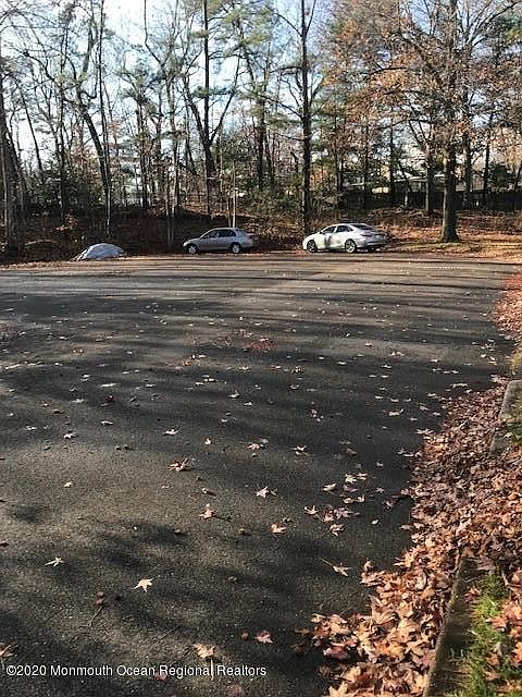 2nd image of 21 Thistle Ct #1000