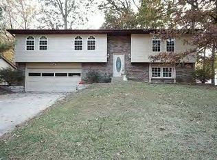 800 S Antler Dr, Mt Zion, IL 62549