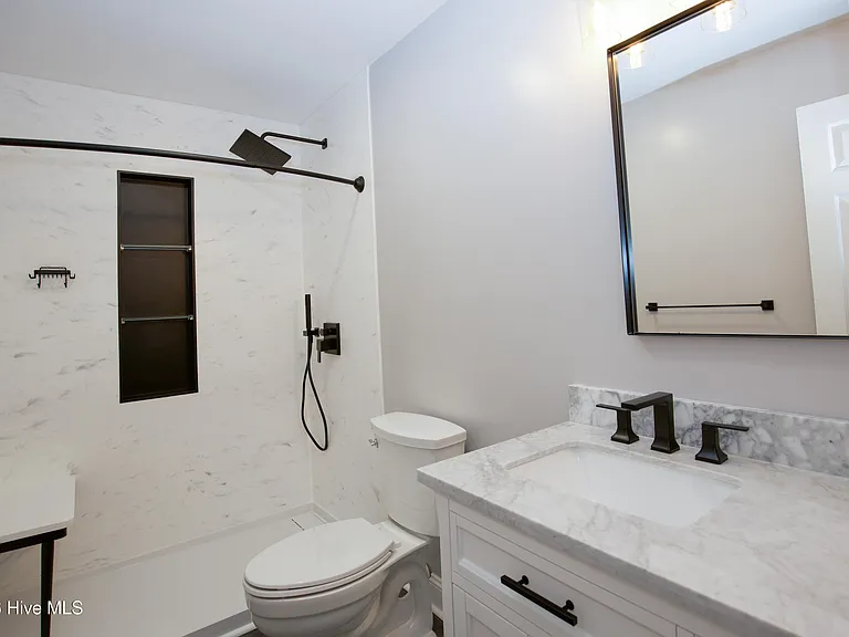 201 Sarason Pl — Photo 30