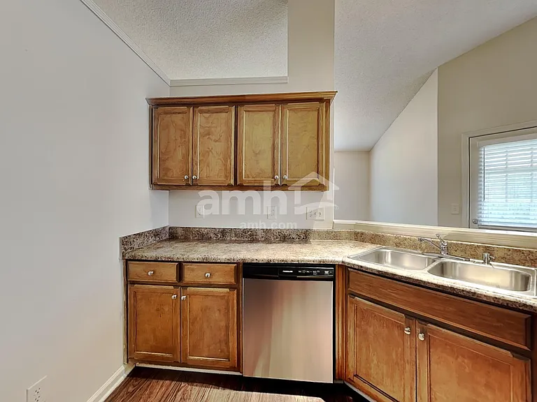 750 Ashland Park Way — Photo 4