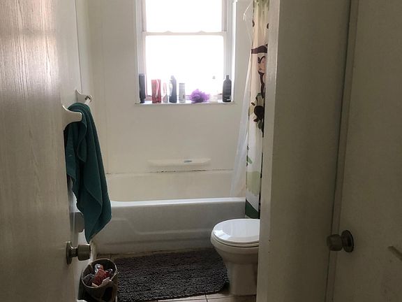 5th image of 525 E 13th St APT 1