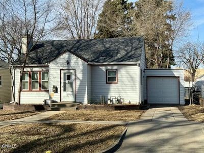 810 N 10th St, City Of Bismarck, ND, 58501