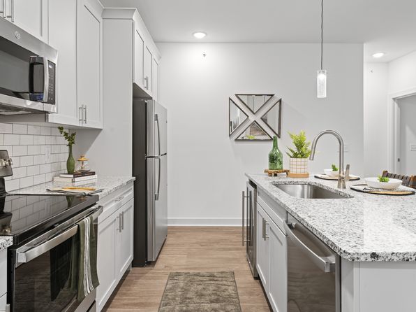 66 Long Shoals Rd #B-414