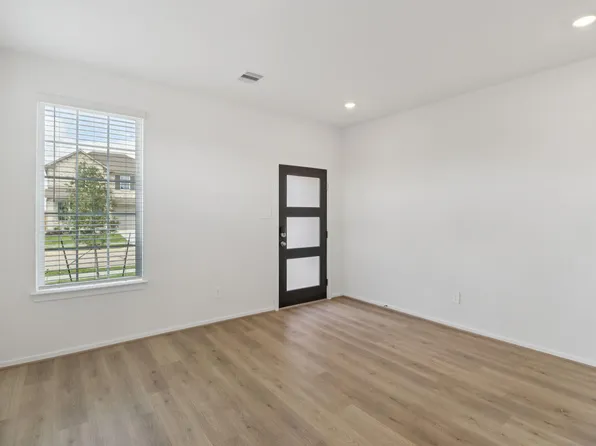 17787 Mill Manor Dr, Montgomery, TX 77316