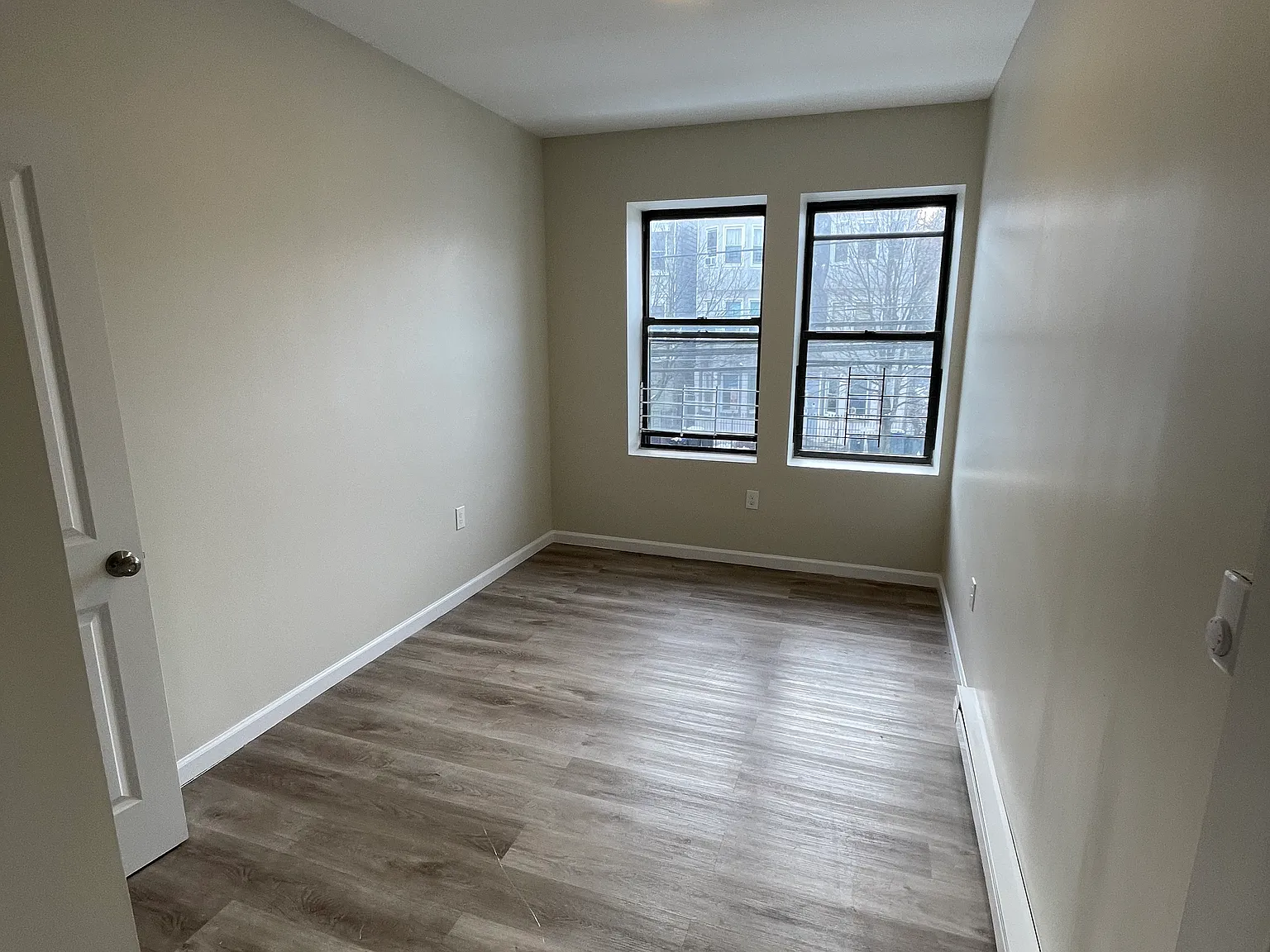 4 bed, $2,250 — Photo 4