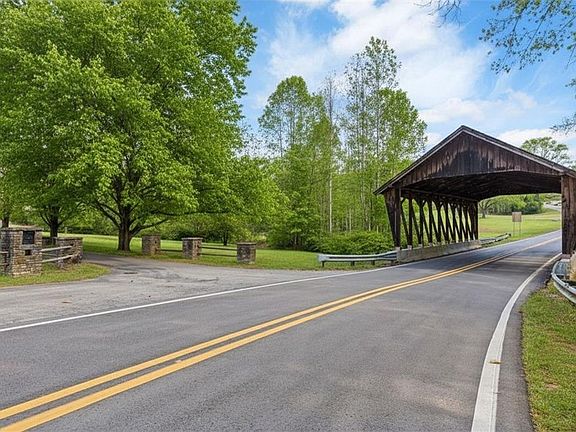 3rd image of 3740 Woodlane Rd