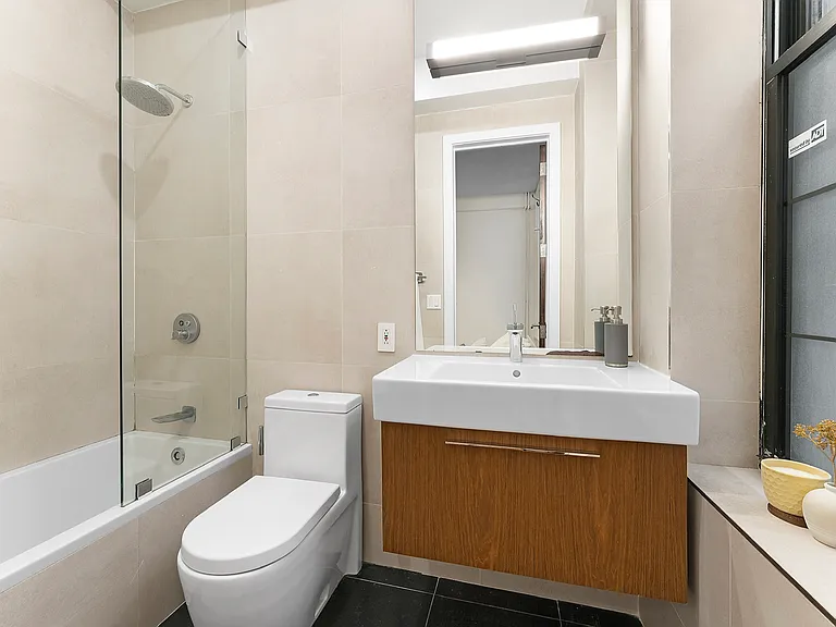 93 Grand St #2 — Photo 8