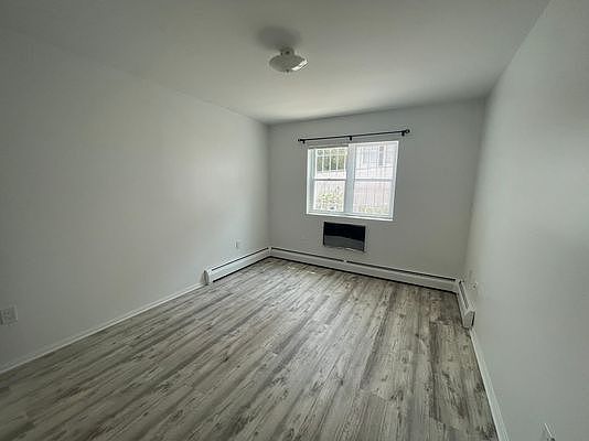 3rd image of 21-01 41st St #A