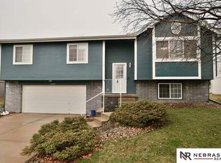 15268 Wirt St, Omaha, NE 68116