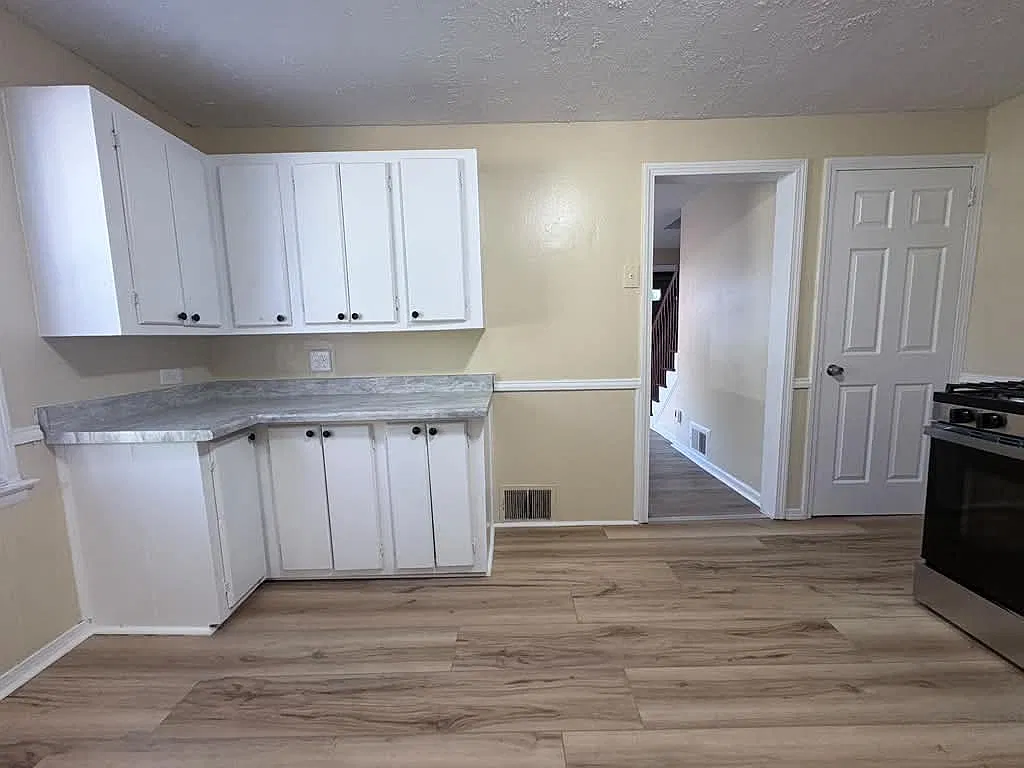 1364 Quinnipiac Ave — Photo 3