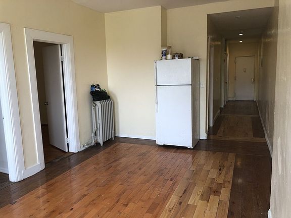 3rd image of 2165 Pacific St APT 3F
