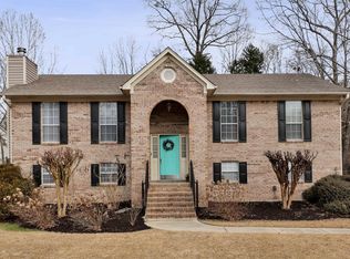 1087 Kings Forest Dr, Leeds, AL 35094