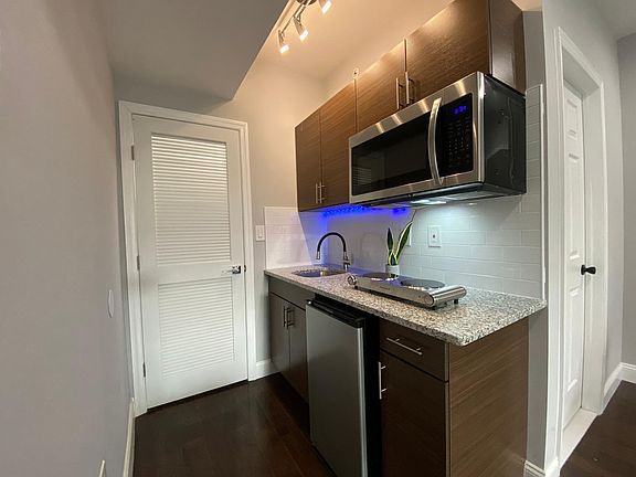 4th image of 534 N Preston St #D2