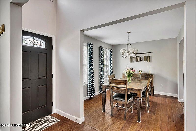 4th image of 13 Willowbrook Terrace