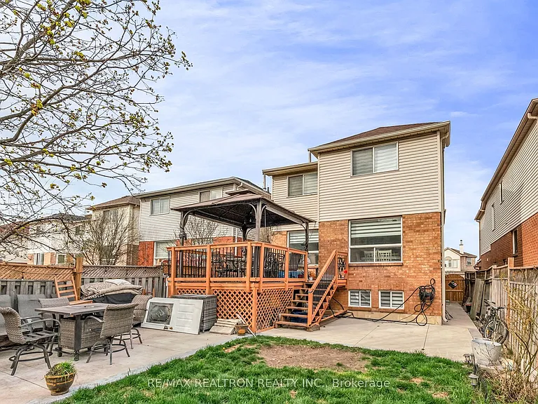 89 Beaconsfield Ave — Photo 50