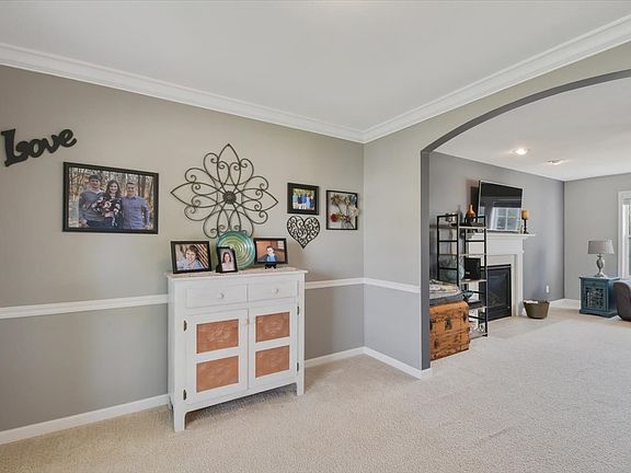4th image of 4019 Orchard Ln