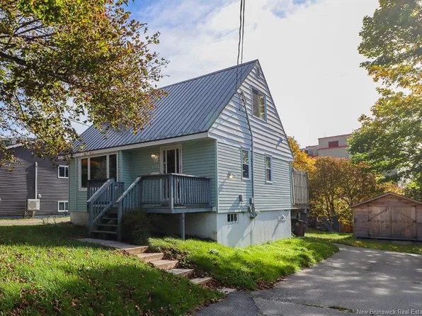191 Ellerdale St, Saint John, NB E2J 2L8