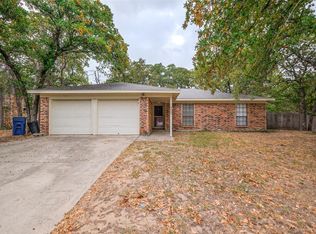 800 Lake Crest Pkwy, Azle, TX 76020