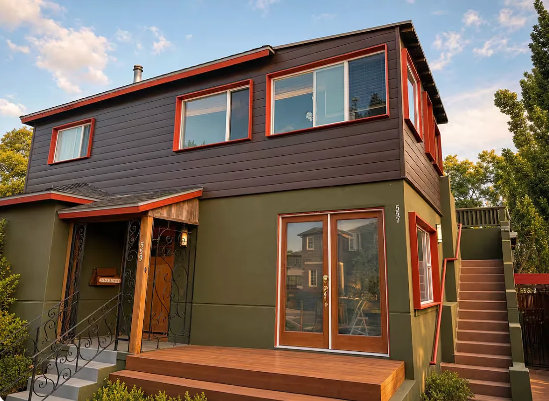 3 bed, $7,400 — Photo 1