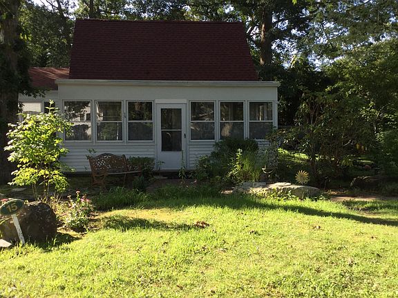 2nd image of 15 Indian Ave