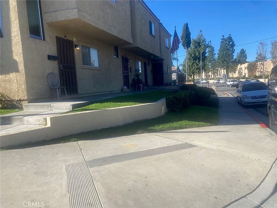 1st image of 412 W Santa Fe Ave